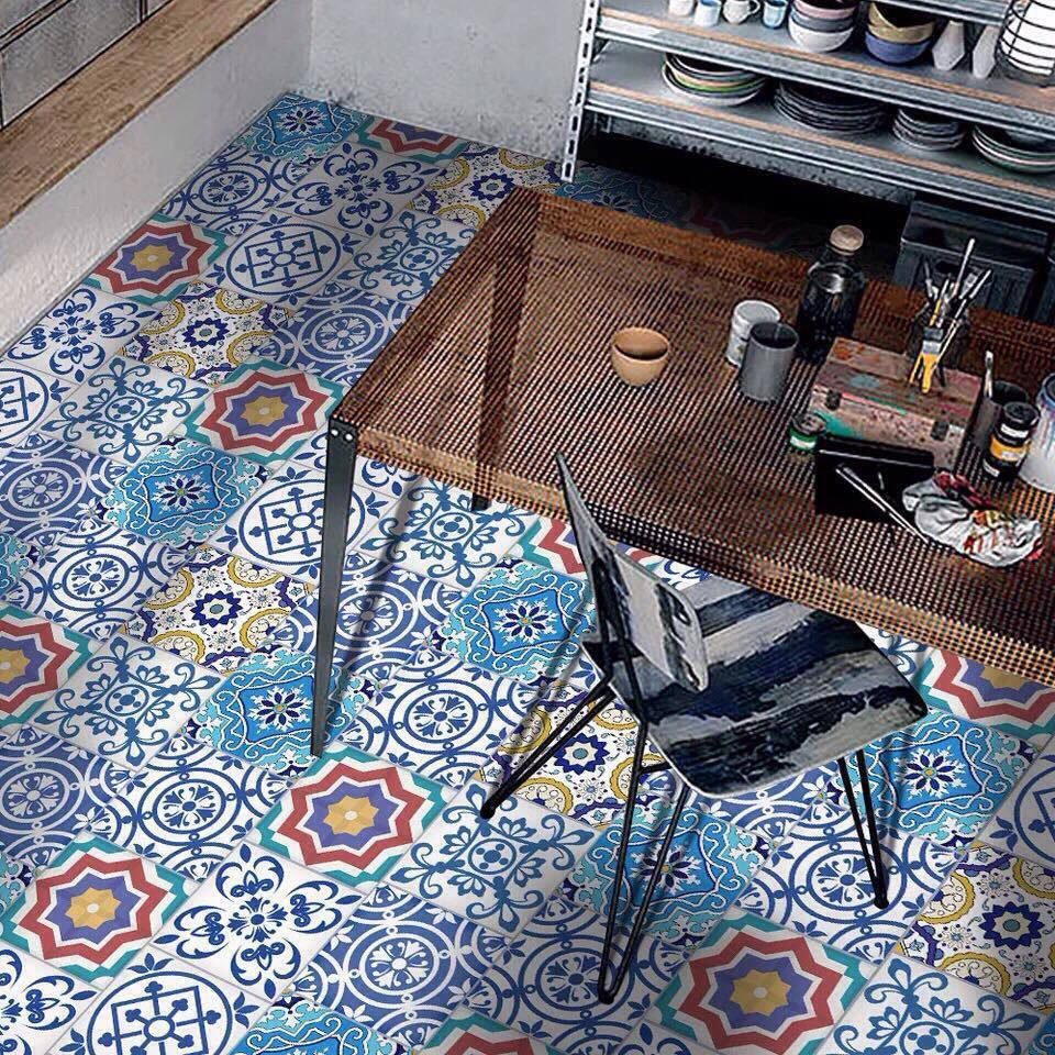 Loại giấy dán tường này còn mang đến vẻ đẹp hoài niệm về vẻ đẹp rất xưa của nhà Việt. Ảnh: Blogspot.