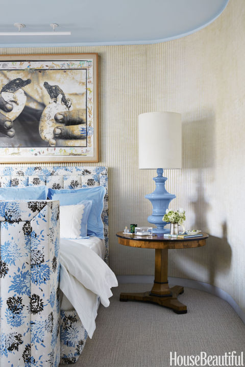 Phòng ngủ thanh nhã và nhẹ nhàng với màu xanh da trời.