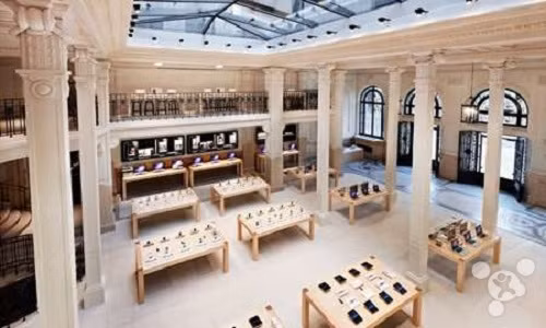 Không quá cường điệu khi nói cửa hàng Apple này được mệnh danh là một tác phẩm nghệ thuật “thanh lịch và xinh đẹp”.