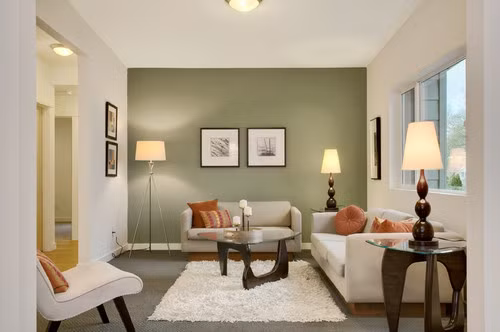 Thay màu sơn. Một lớp sơn mới có thể làm cho căn phòng trông sạch sẽ và hoàn toàn mới mẻ.