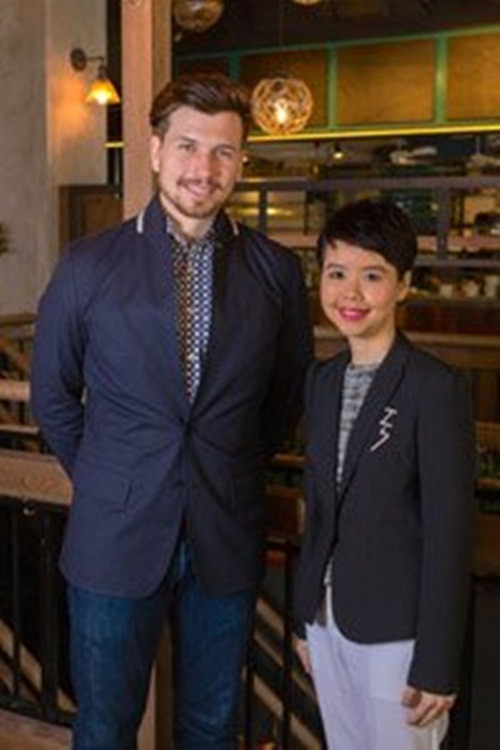 Hiện tại, chưa biết Duyệt Phấn có dự án gì với biệt thự trăm tuổi nhưng với tài kinh doanh thừa hưởng từ cha mẹ, chắc chắn cô gái trẻ sẽ không để bất động sản có giá trị này đóng băng.