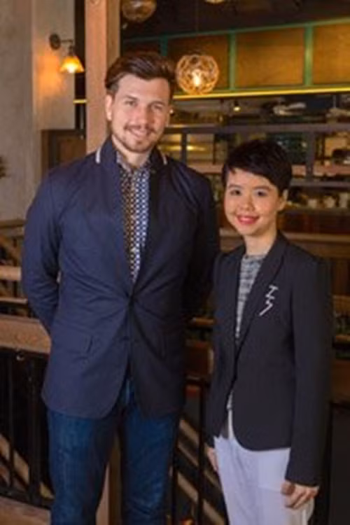 Hiện tại, chưa biết Duyệt Phấn có dự án gì với biệt thự trăm tuổi nhưng với tài kinh doanh thừa hưởng từ cha mẹ, chắc chắn cô gái trẻ sẽ không để bất động sản có giá trị này đóng băng.