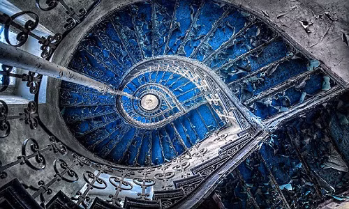 Cầu thang xoắn ốc hình trái tim tuyệt đẹp.