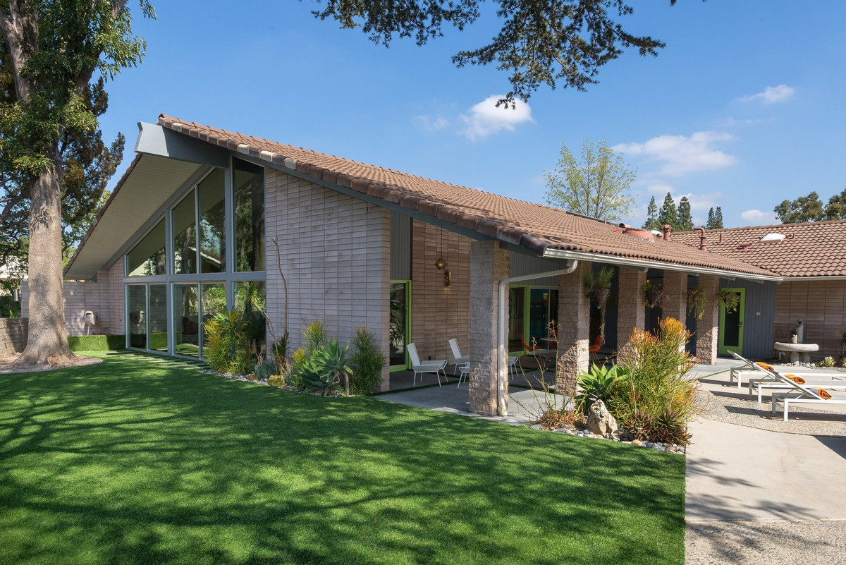 Tuoi doi hon nua the ky, ngoi nha van dep nhu moi, gia trieu do-Hinh-10