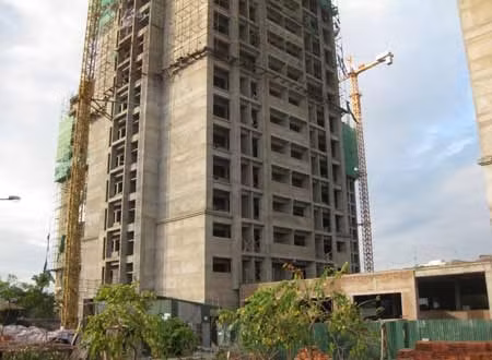 Khu ký túc xá Pháp Vân - Tứ Hiệp. Là công trình trọng điểm và hiện đại bậc nhất Hà Nội do sở xây dựng TP Hà Nội là chủ đầu tư với số vốn lên đến 1.900 tỷ đồng. Mục đích xây dựng khu ký túc này là phục vụ cho hàng vạn sinh viên đang phải lay lắt đi thuê nhà ở Hà Nội.