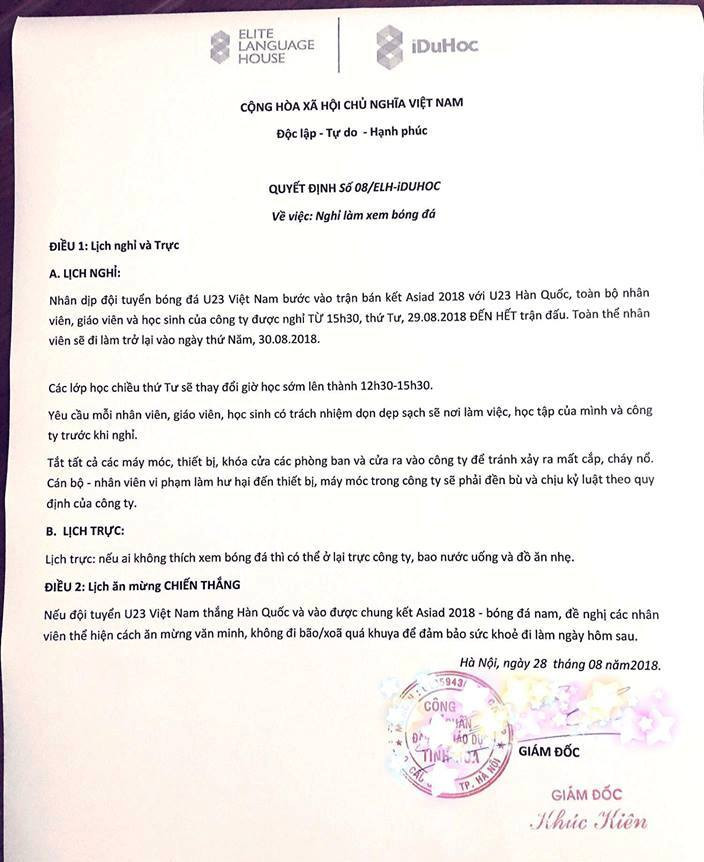Một công ty về giáo dục tại quận Cầu Giấy, Hà Nội cũng quyết định điều chỉnh thời gian diễn ra các ca học sớm hơn 1 tiếng, nhằm mục đích cho nhân viên được nghỉ sớm để xem đá bóng. Ảnh: Gia đình Việt Nam.