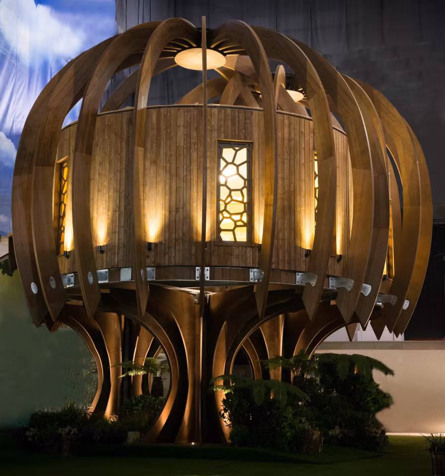 Andy Payne cũng đã từng làm việc với những công trình hoàn toàn bằng gỗ tại Nhật Bản