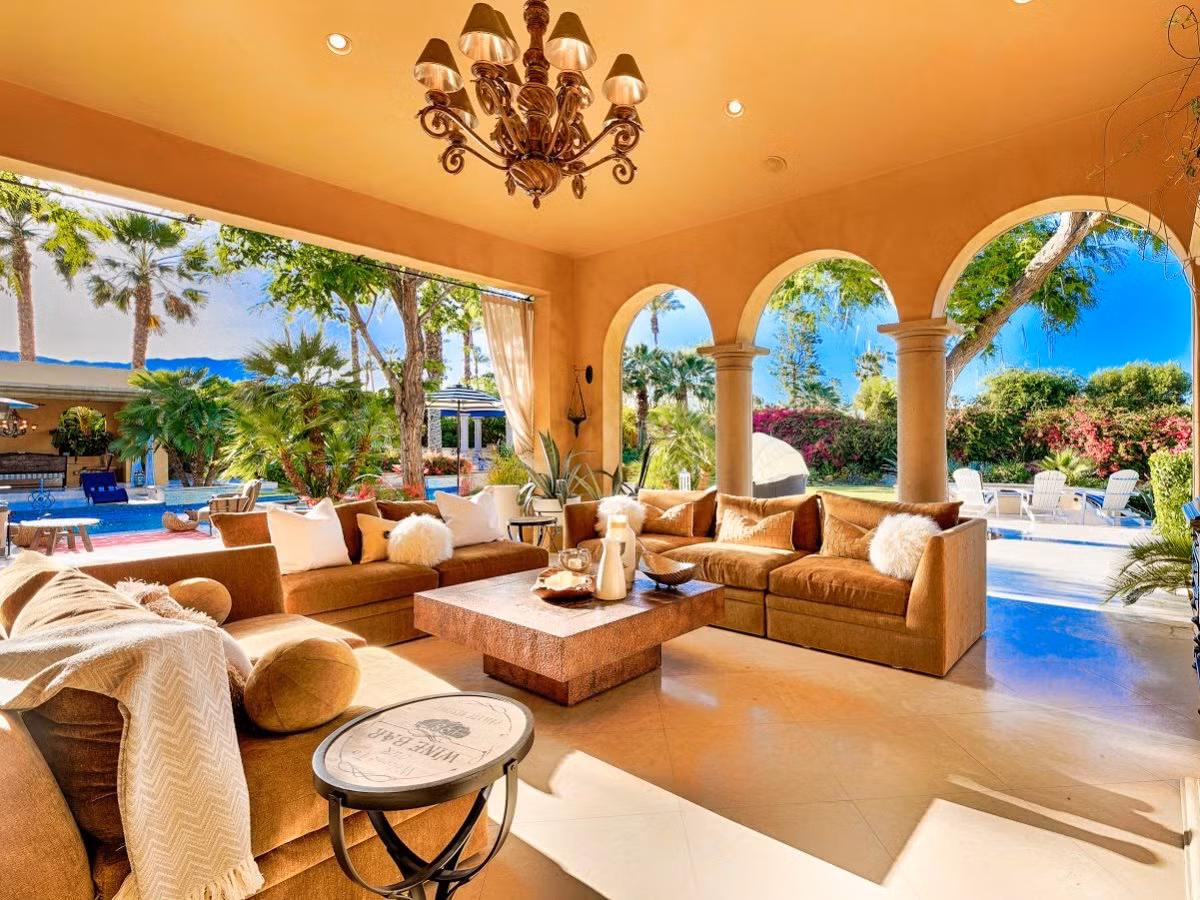 Lady Gaga đầu tư rất lớn vào việc thiết kế nội thất bên trong nhà mình.