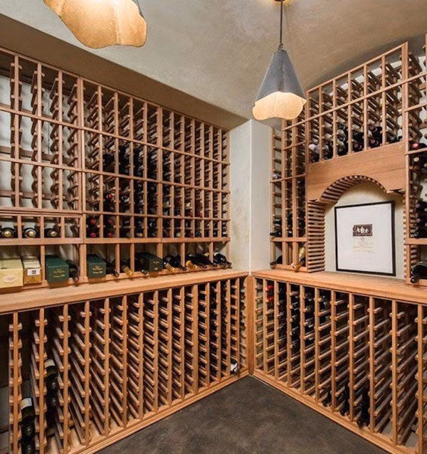 Nữ ca sĩ còn có sở thích sưu tầm rượu quý. Nguồn ảnh: Business Insider.