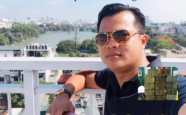 Hơn chục năm kinh doanh sim số, anh được nhiều người biết tới khi tham gia nhiều thương vụ chuyển nhượng sim đình đám như mới đây nhất là vụ mua siêu sim của Chủ tịch tập đoàn Mai Linh, vụ mua sim nhiều con số 8, thương vụ mua sim 0986666666… Ảnh: VietQ.