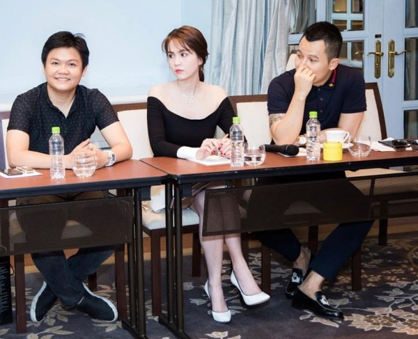 Siêu sim này được giới sim số và dư luận hết sức quan tâm bởi nó từng thuộc quyền sở hữu của nhiều đại gia tầm cỡ như: Chủ tịch tập đoàn Mai Linh, Giám đốc công ty viễn thông ở TP. HCM, người mẫu Ngọc Trinh… Ảnh: Vietnamnet.