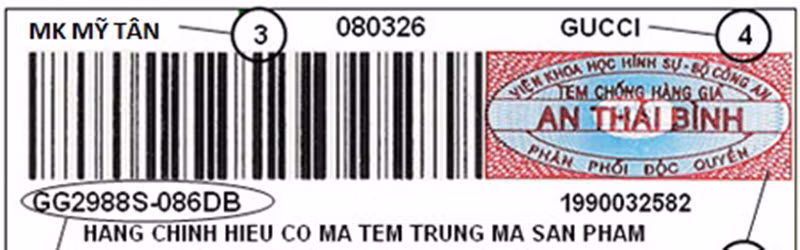 Tem chống hàng giả do Bộ Công an cấp được dán lên phía trên của barcode và phía trên tem có in nhãn hiệu của mắt kính. Mặt sau của tem và barcode là giá bán lẻ quy định và được niêm yết trên toàn quốc.