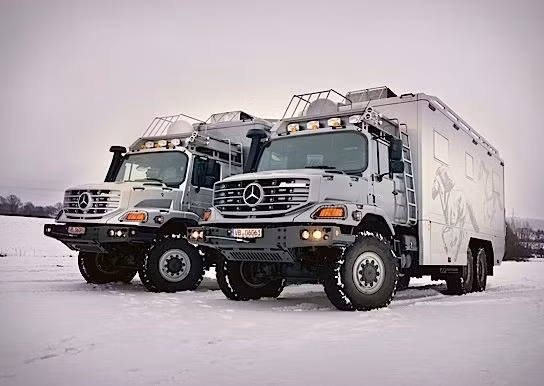 Từ TV, tủ lạnh đến lò nướng, wifi, tất cả đều được gói gọn trong chiếc xe nhỏ nhắn này. Ảnh: Imgur.