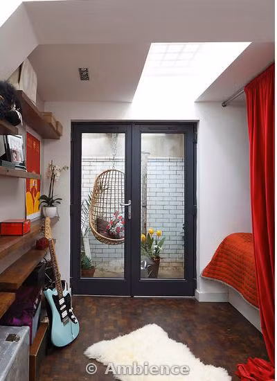 Không gian thư giãn nhỏ trong nhà. Nguồn ảnh: Ambience, croydonadvertiser.co.uk.