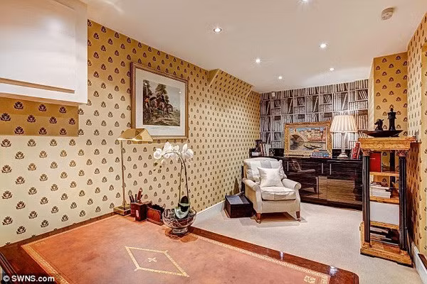 Vì có diện tích nhỏ mà ngôi nhà được thiết kế khéo léo và cân đối để tối ưu hóa hết không gian, mang lại tiện nghi cho gia chủ. Vì thế, nó nghiễm nhiên trở thành lựa chọn hoàn hảo và rất nhiều người tranh mua.