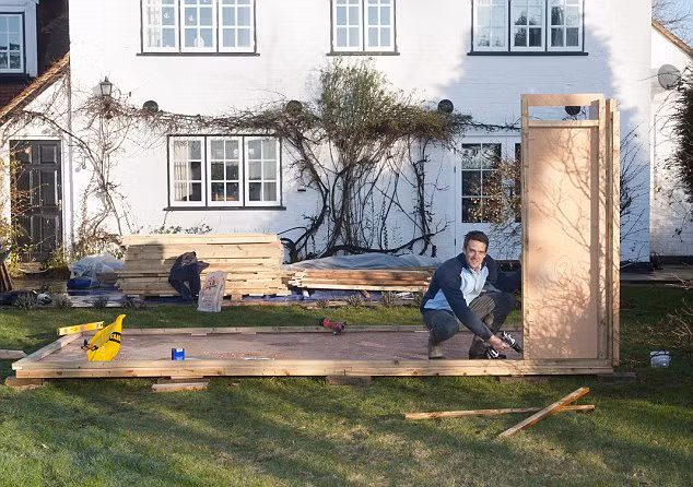 Tan muc nha thao lap chi trong 4 ngay bang tua vit-Hinh-2