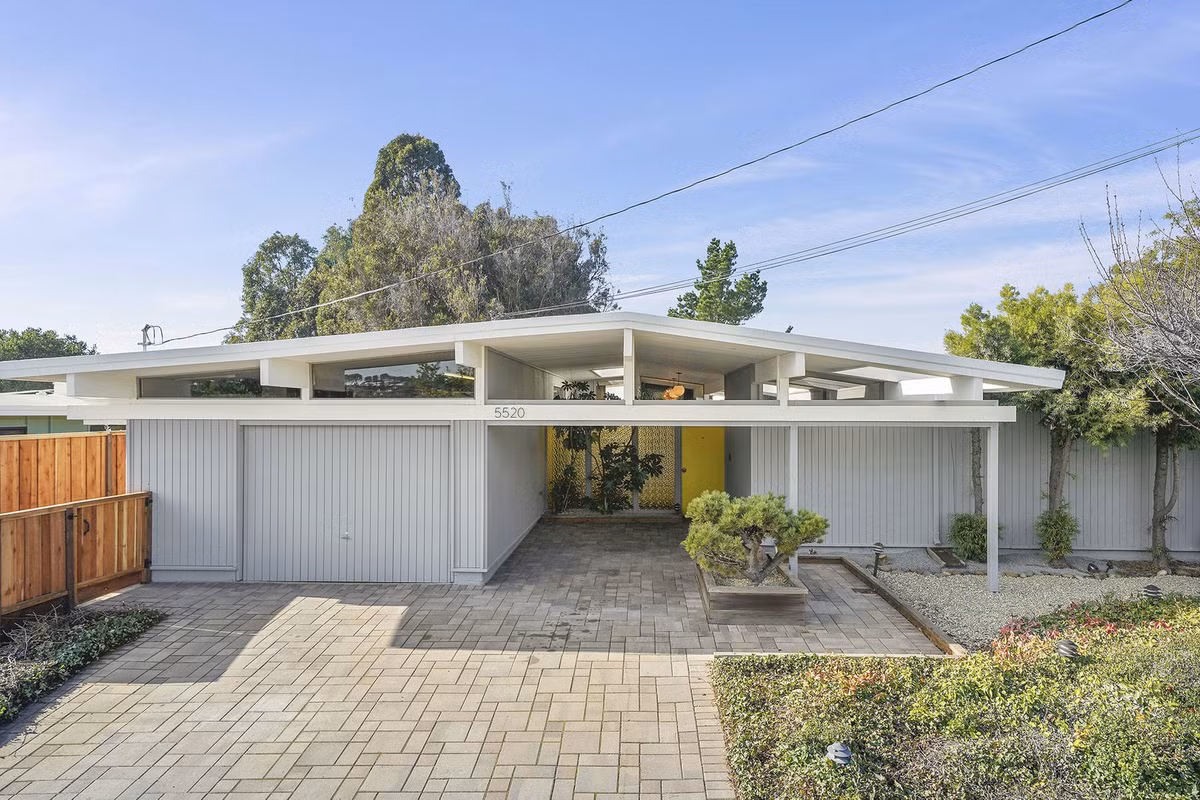 Ngam nha 1 tang 50 tuoi van 