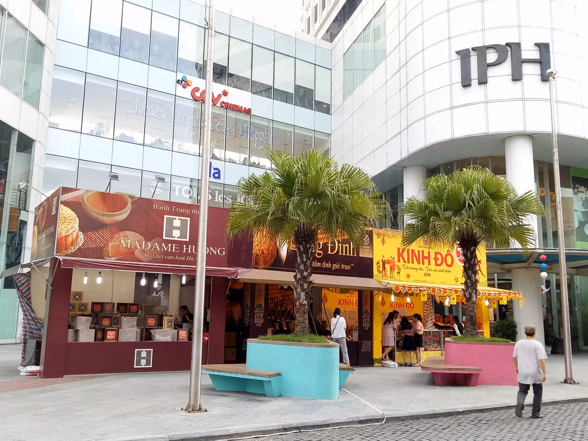 Banh Trung thu vang khach truoc 