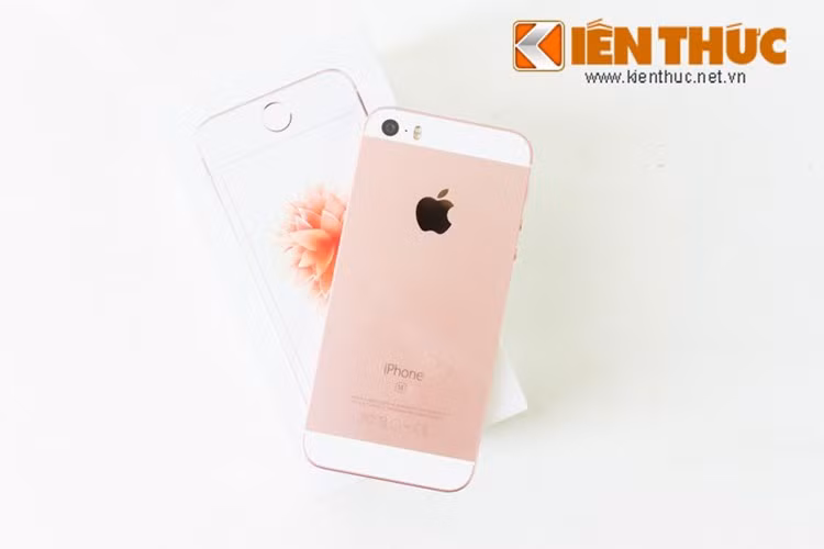 Tai sao dan sanh that vong voi hang nong iPhone SE