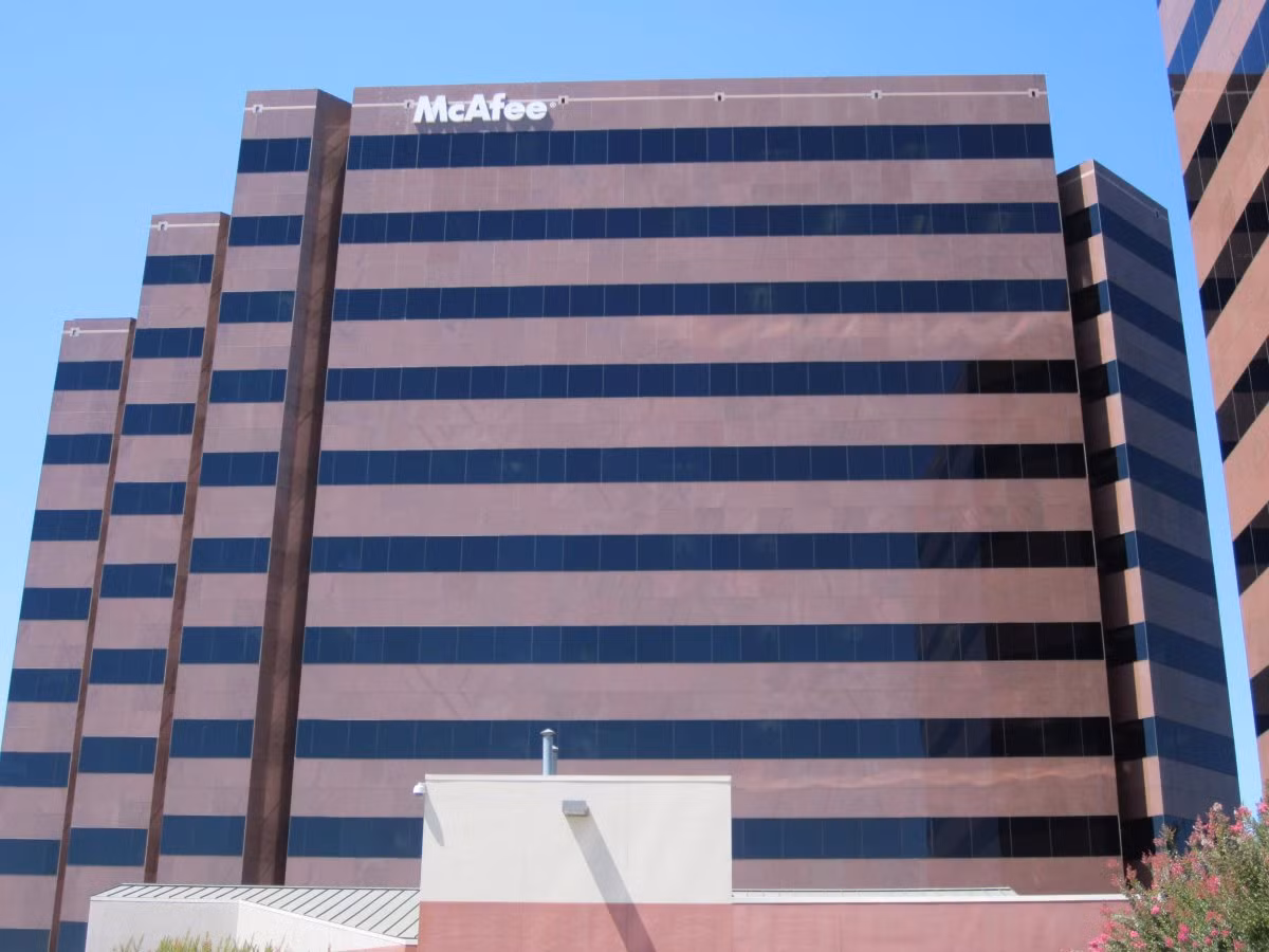 Ý tưởng chừng như điên rồ lại được McAfee hiện thực hóa và công ty của ông đã rất nổi tiếng sau đó. Đến năm 1989-1990, công ty đạt được lợi nhuận 5 triệu đô mỗi năm. Rất nhiều công ty, tập đoàn lớn phải sử dụng trình diệt virus của McAfee.