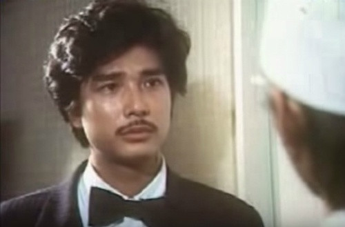 Tiếp theo sau lệnh truy nã là bộ phim đề tài học sinh sinh viên nổi tiếng Vị đắng tình yêu với quy tụ dàn sao thời đó: Lê Tuấn Anh, Lê Công Tuấn Anh, Thủy Tiên, Lê Cung Bắc, Kim Xuân… Bộ phim đạt doanh thu 500 triệu đồng, cao nhất trong những năm 90.