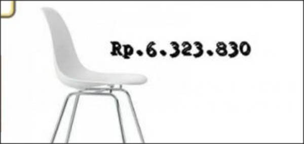 Chiếc ghế màu trắng tinh tế rất đơn giản nhưng có giá đến 10 triệu đồng/chiếc khiến nhiều fan choáng váng.