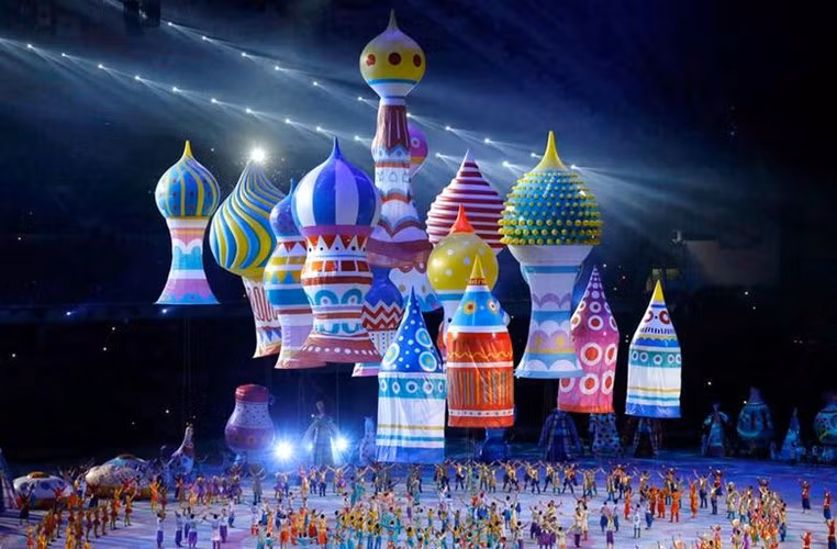 Thế vận hội mùa đông Olympics Sochi 2014 tại Nga đốt 6 tỷ USD. Một trong những thế vận hội tốn kém nhất trong lịch sử. Trong đó 1,6 tỷ từ ngân sách quốc gia, phần còn lại của các nhà đầu tư tư nhân.