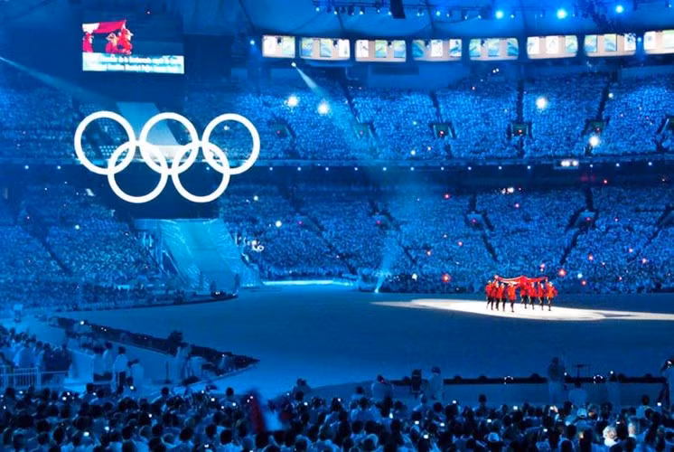Olympic mùa đông 16. 2010 - Vancouver, Canada. Năm 2010, Vancouver đánh bại Pyeongchang, Hàn Quốc để có cơ hội đăng cai thế vận hội. Dự án này kết thúc với chi phí 6,4 tỷ USD, trong đó 2,3 tỷ từ thuế nhà nước.