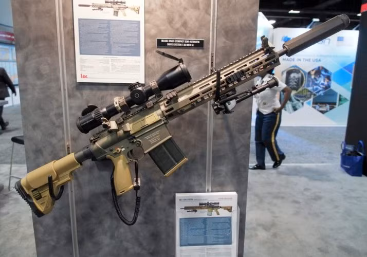 Được phát triển dựa trên phiên bản M110 SASS, súng bắn tỉa M110A1 được bắt đầu sản xuất từ năm 2012.