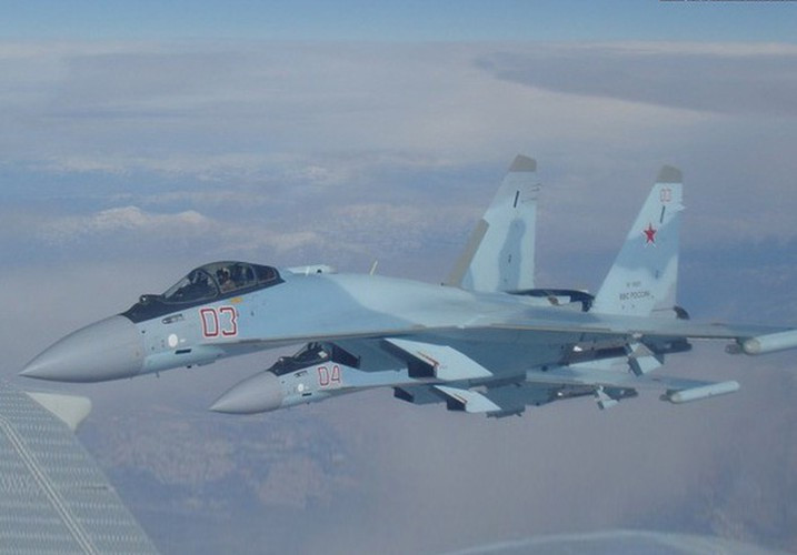 Su-35 được trang bị động cơ đẩy véc tơ 3 chiều Saturn AL-41F1S, có lực đẩy đến 14,5 tấn.