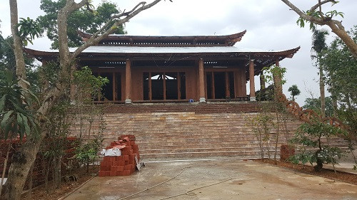 Quần thể cung điện công chúa ở Ba Vì đến thời điểm hiện tại là một công trình nhà 3 gian được xây dựng tới hơn 100m2, gồm 2 tầng nhà. Ảnh: Dân Việt.