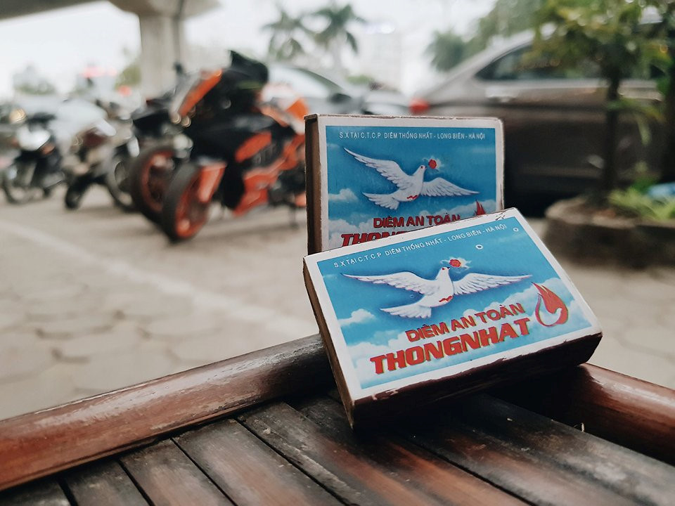 Diêm Thống Nhất đang dần chuyển hướng kinh doanh từ sản xuất diêm sang bật lửa. Ảnh: QT.