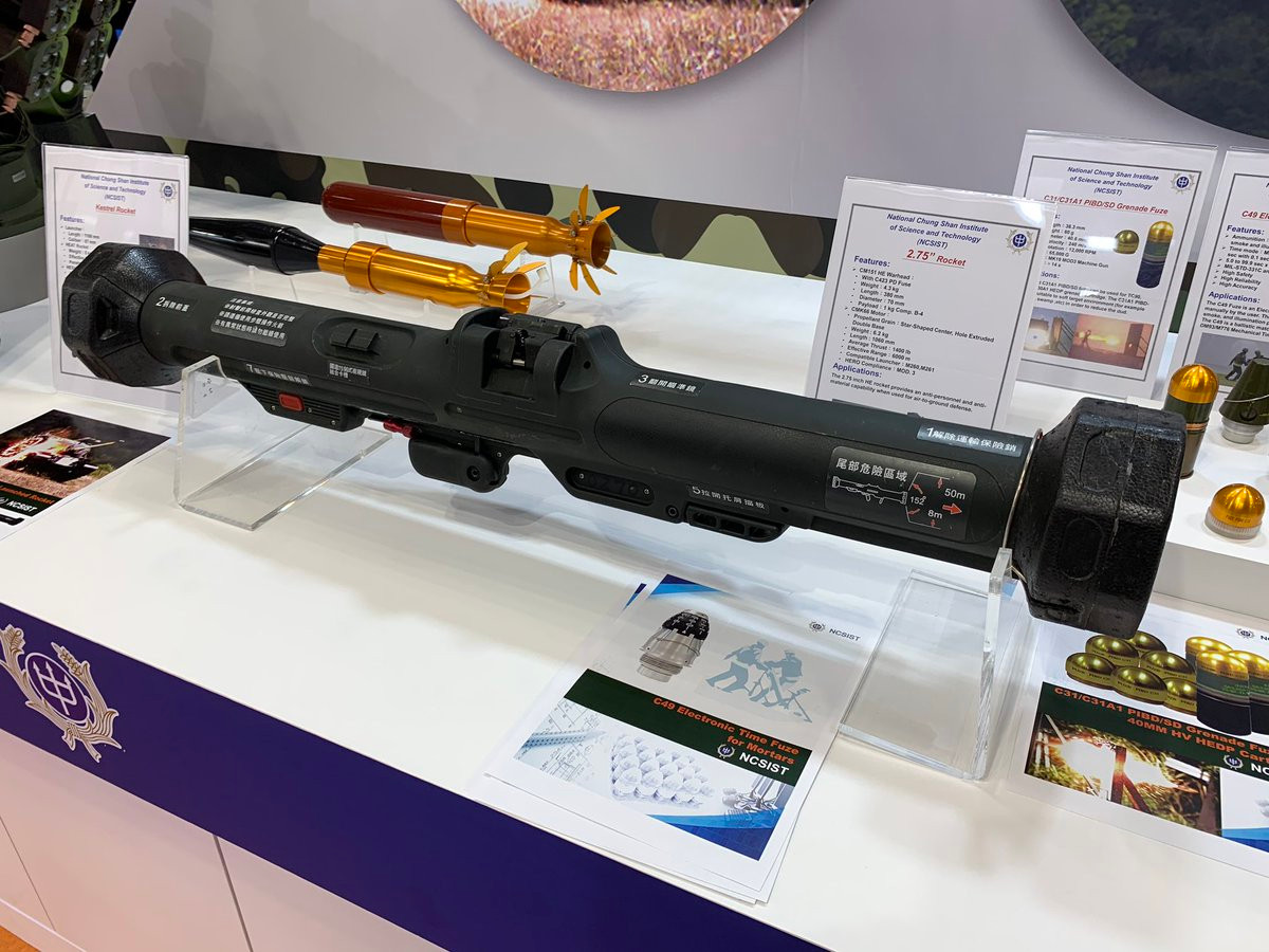 Viện khoa học và công nghệ Chung Sơn (Đài Loan) cũng "mon men" tham gia triển lãm Nhật Bản. Trong ảnh, súng phóng lựu rocket do Chung Sơn sản xuất. Nguồn ảnh: Bmpd