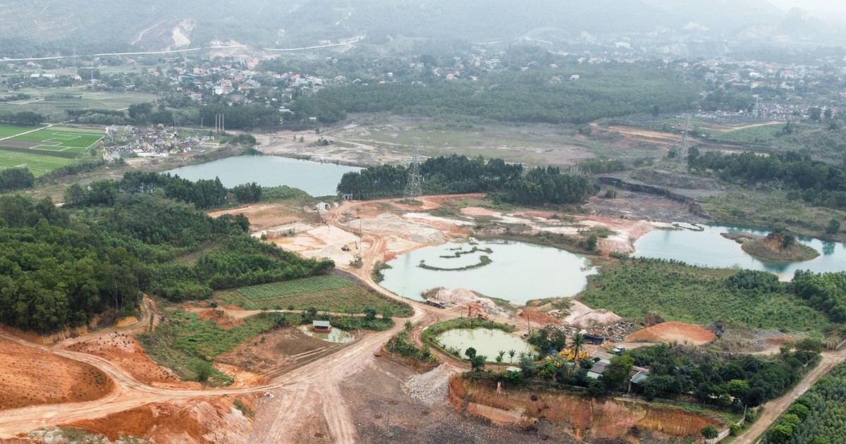 Sai phạm các mỏ khoáng sản ở Quảng Ninh: Hiện trường làm trái pháp luật (kỳ 1) - Hình 4 Sai pham cac mo khoang san o Quang Ninh: Hien truong lam trai phap luat (ky 1)-Hinh-4