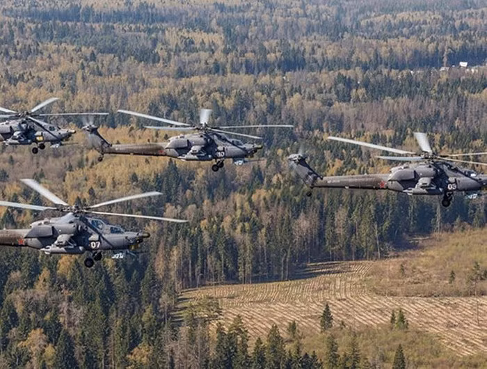 Hệ thống kính ngắm đêm của Mi-28N cho phép phi công thấy được xe cơ giới, bao gồm cả xe bán tải loại nhỏ ở khoảng cách trên 15 km.