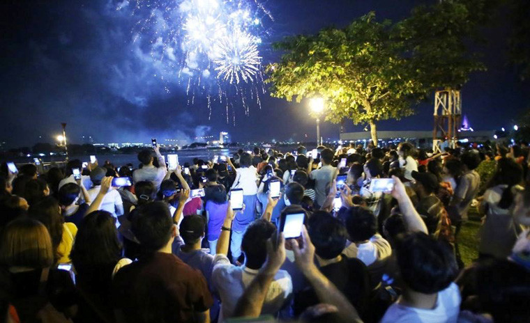 Tất cả đều ước mong một năm mới đầy hạnh phúc, ấm no, TP HCM sẽ vươn cao sánh vai cùng bạn bè khắp năm châu.