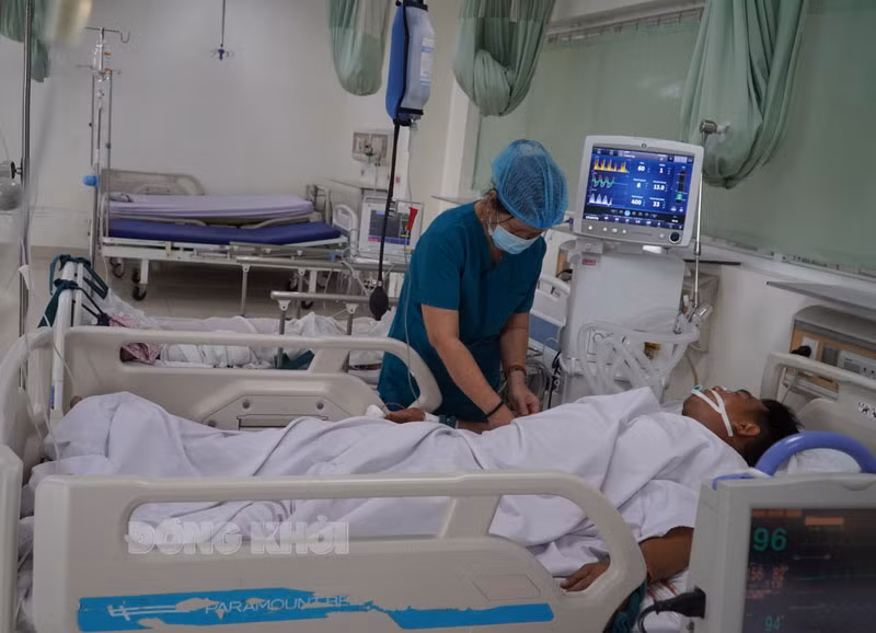 Be 4 tuoi vo tim va loat ca benh duoc cuu song ngoan muc-Hinh-2