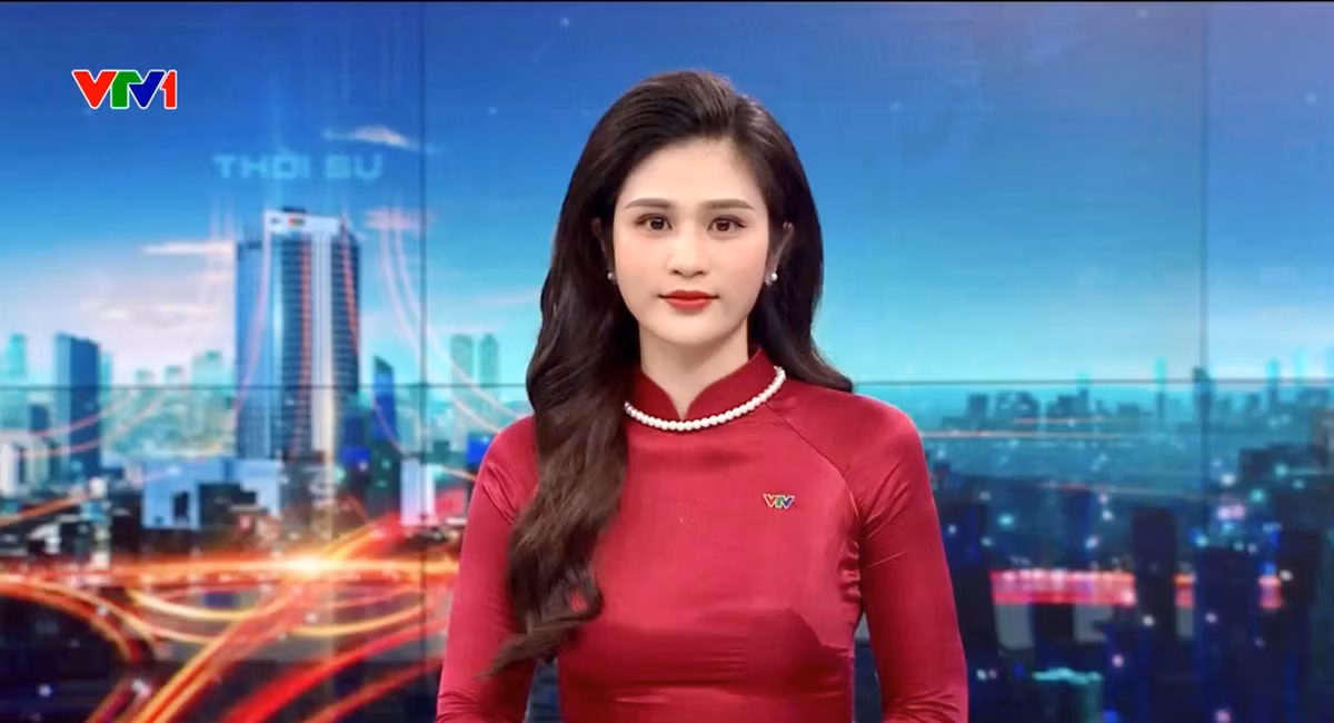 BTV Minh Trang thoi su 19h: Toi giat minh khi nhan la thu cua con gai