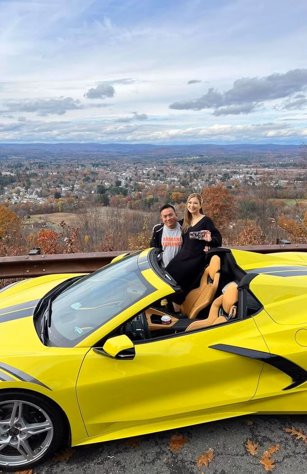 Ca si Pham Thanh Thao o My: Biet thu trong rung, 7 sieu xe-Hinh-2