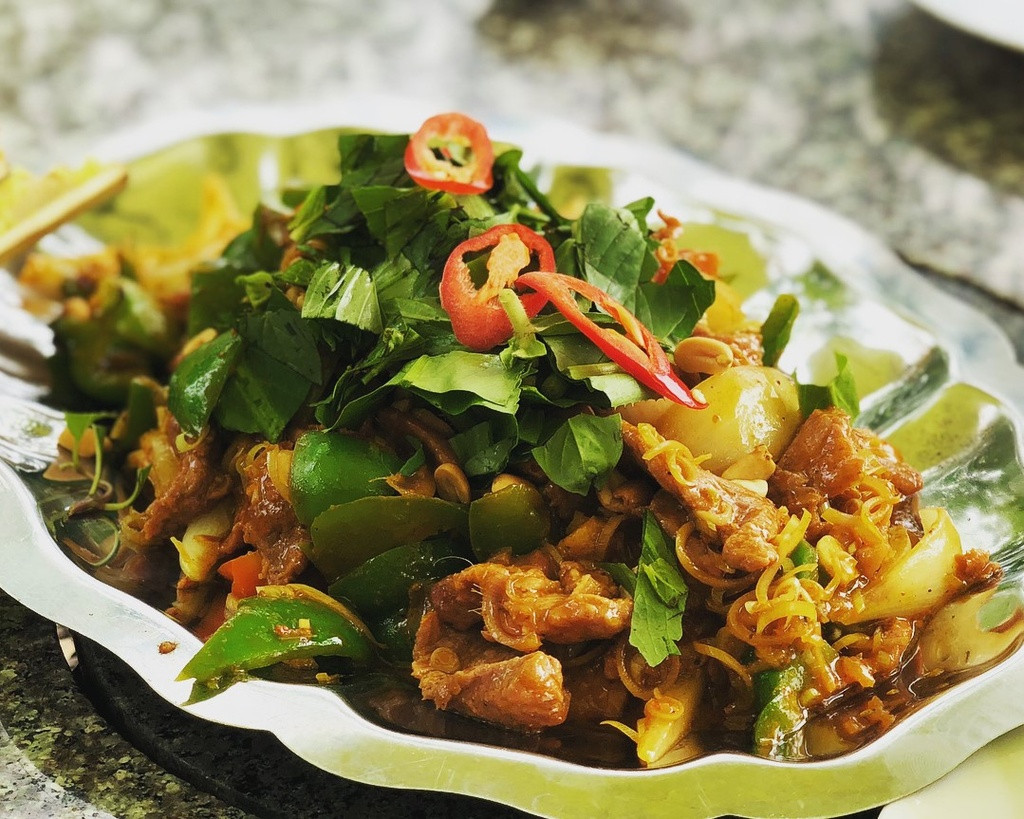 8. Thịt nai: Thịt nai mềm, thơm sẽ được người dân ở Đắk Lắk chế biến thành nhiều món ăn khác nhau như nướng, xào, nhúng giấm, rán…Ảnh: Van.Lee.