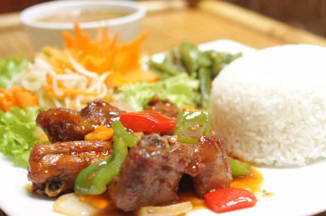 Chi 30.000 dong lam com suon chua ngot dam vi…an la ghien-Hinh-2