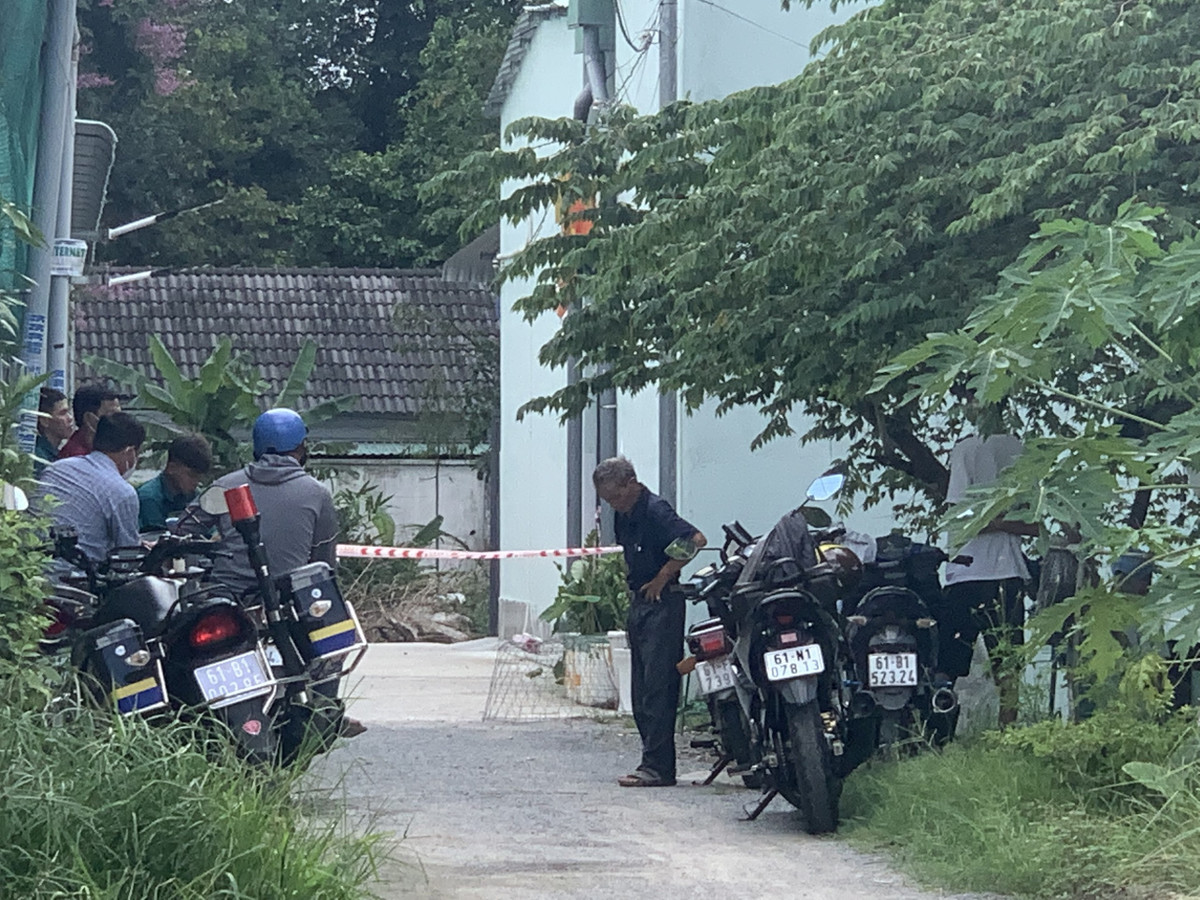 Bình Dương: Đang điều tra nguyên nhân 2 người tử vong bất thường trong phòng trọ Binh Duong: Dang dieu tra nguyen nhan 2 nguoi tu vong bat thuong trong phong tro