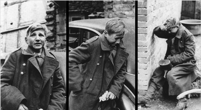 Một binh lính Đức 16 tuổi khóc nức nở khi bị lực lượng Mỹ bắt năm 1945.