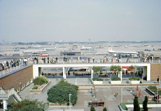 Sân bay Heathrow hiện đại ở London, Anh năm 1964.