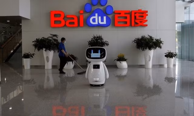 Đến tháng 8/2023, Ernie AI của Baidu mới nhận được chấp thuận chính thức từ phía cơ quan chức năng. Theo đó, đây là một trong 8 chatbot AI đầu tiên của Trung Quốc được cấp phép.