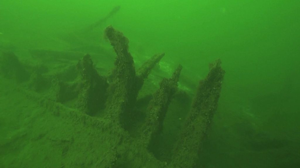 Nhóm của nhà khảo cổ Warming và Rönnby còn xác định chiếc rương là "zeuglade". Đây một loại rương dụng cụ dùng để tạo đạn dược. Họ suy đoán chiếc rương thuộc về một công ty lính đánh thuê nói tiếng Đức trên tàu khi tàu chìm.