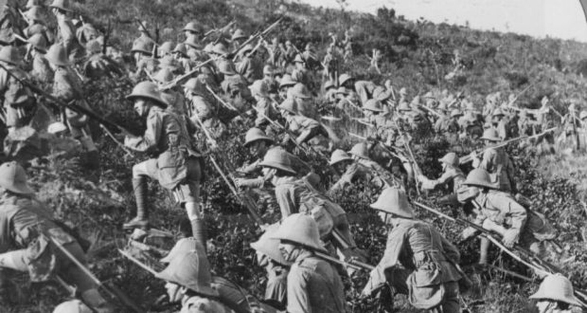 Cụ thể, vào ngày 28/8/1915, hơn 800 binh lính Anh nhận được lệnh cơ động lên một ngọn núi cao thuộc vùng Garibaldi của Thổ Nhĩ Kỳ.