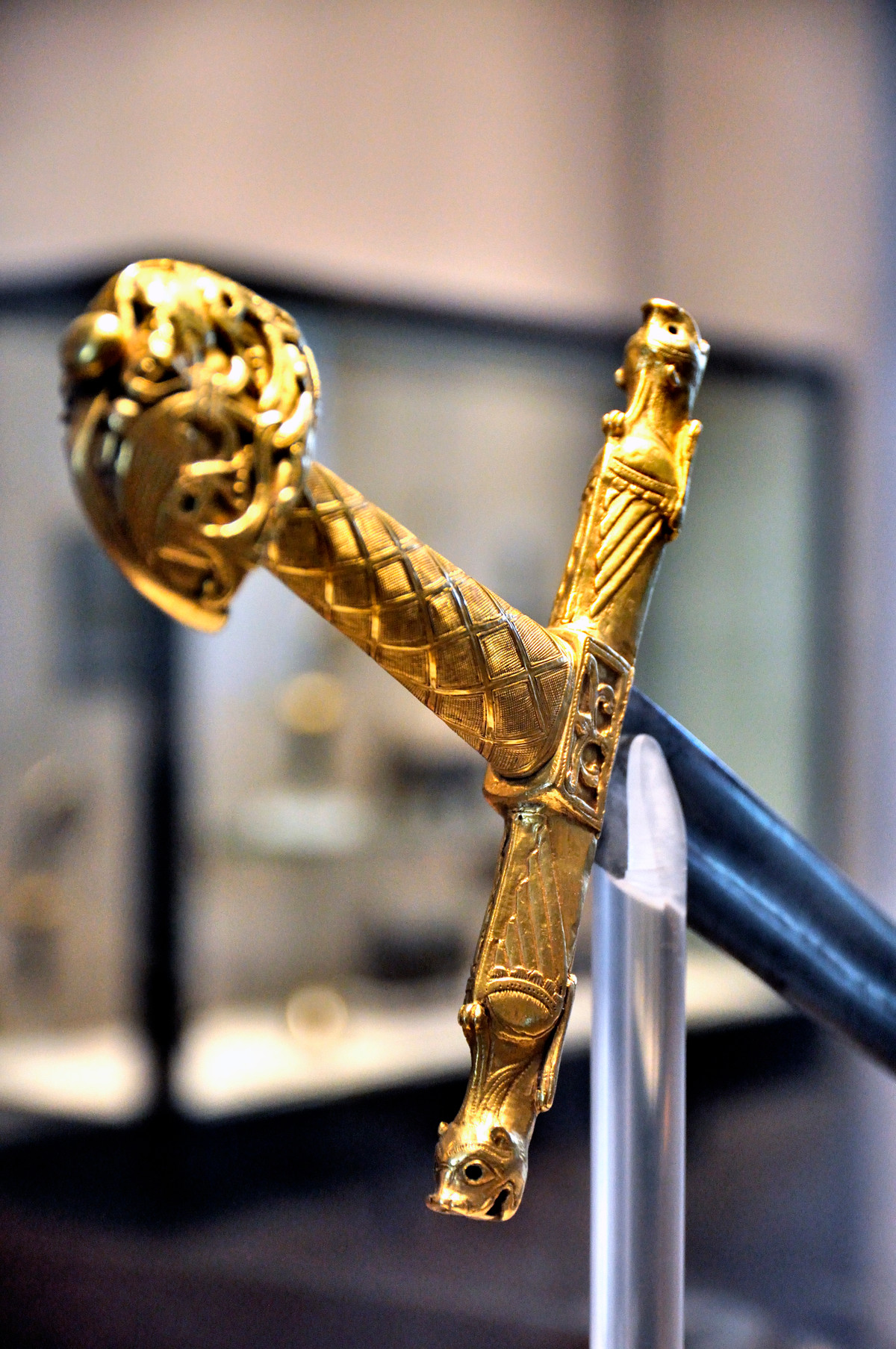 Dù nhiều giai thoại, truyền thuyết ly kỳ về thanh kiếm Joyeuse nhưng đến nay, giới khoa học vẫn chưa thể tìm được bằng chứng xác thực nào để chứng minh vũ khí này có những sức mạnh siêu nhiên như trên.