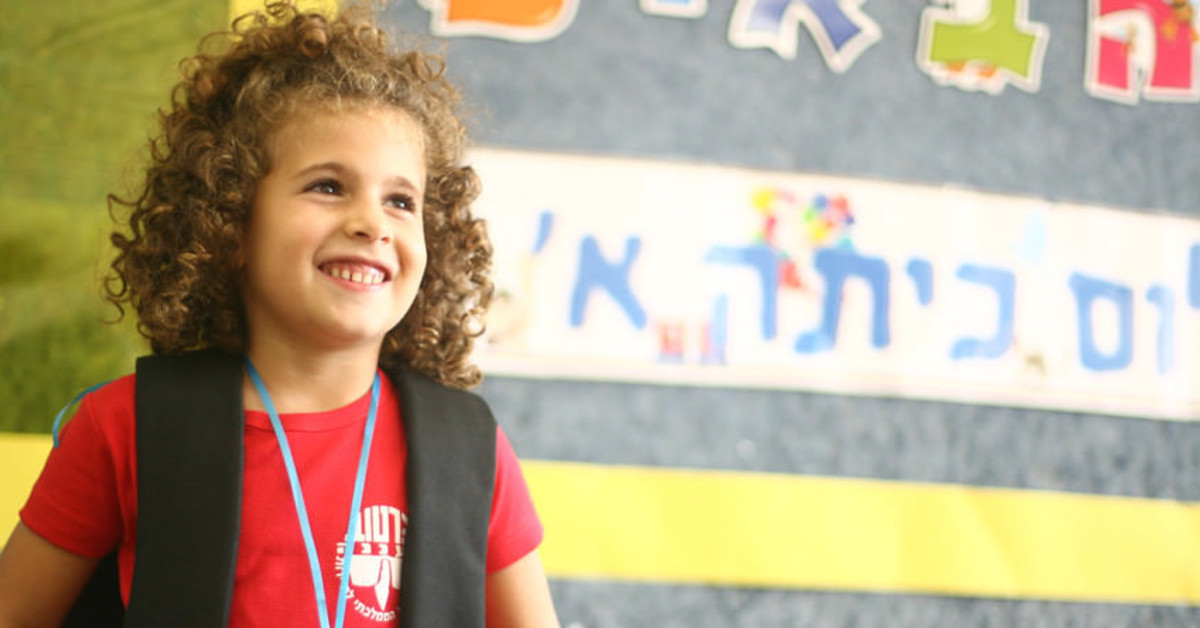 Theo đó, công chúng ngưỡng mộ sự thông minh, ưu tú của người Do Thái. Các nhà khoa học, chuyên gia đã dành nhiều thời gian nghiên cứu để giải mã vì sao người Do Thái thông minh, gặt hái được nhiều thành công trên các lĩnh vực khác nhau.