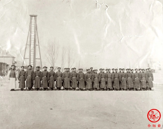 Ảnh chụp quân đội nhà Thanh tại Liêu Ninh trong cuộc Chiến tranh Nhật - Thanh (Chiến tranh Giáp Ngọ).